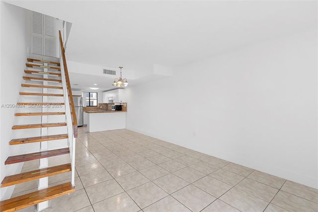 5580 W 26th Ct 209, Hialeah, FL 33016