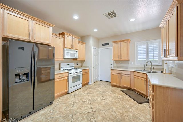 6145 Wheat Penny Avenue, Las Vegas, NV 89122
