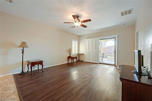 6145 Wheat Penny Avenue, Las Vegas, NV 89122