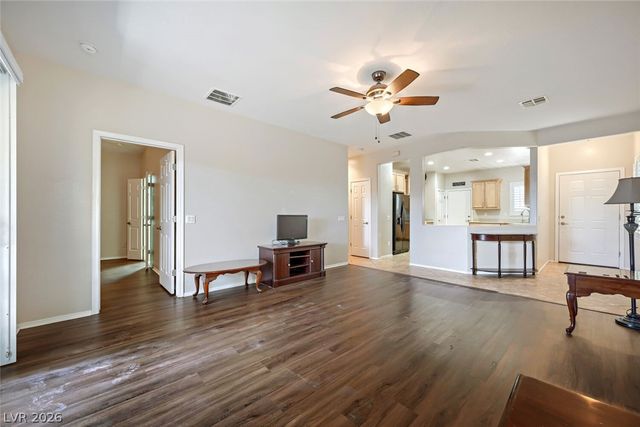 6145 Wheat Penny Avenue, Las Vegas, NV 89122