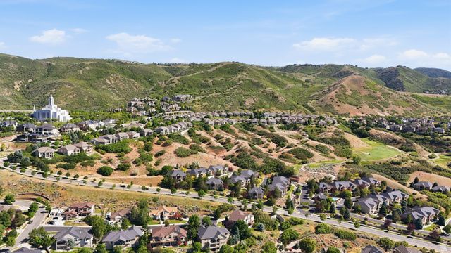 1623 E HIGH OAKS LN, Draper, UT 84020