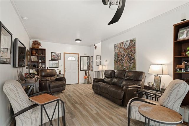 12809 E 246th Terrace, Peculiar, MO 64078