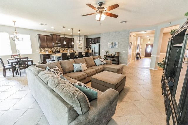 3867 WIND DANCER CIRCLE, St Cloud, FL 34772