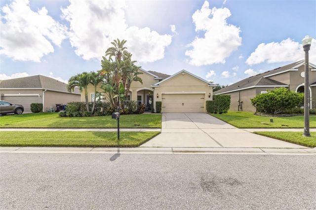 3867 WIND DANCER CIRCLE, St Cloud, FL 34772