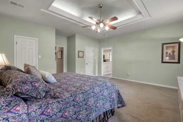 341 Rolling Hills Drive, Conroe, TX 77304