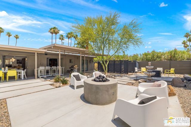 1251 E San Lorenzo Road, Palm Springs, CA 92264