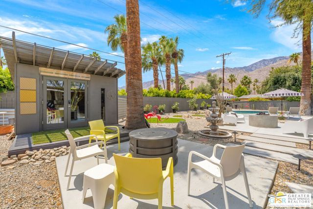 1251 E San Lorenzo Road, Palm Springs, CA 92264