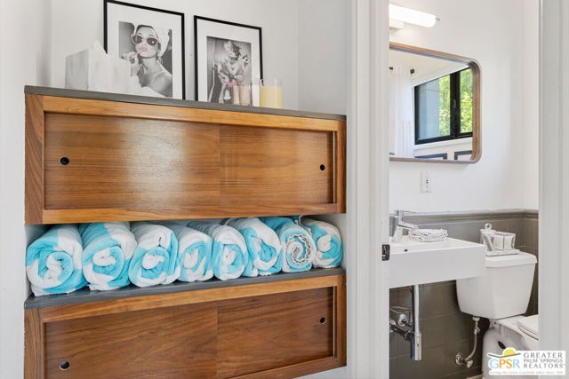 1251 E San Lorenzo Road, Palm Springs, CA 92264