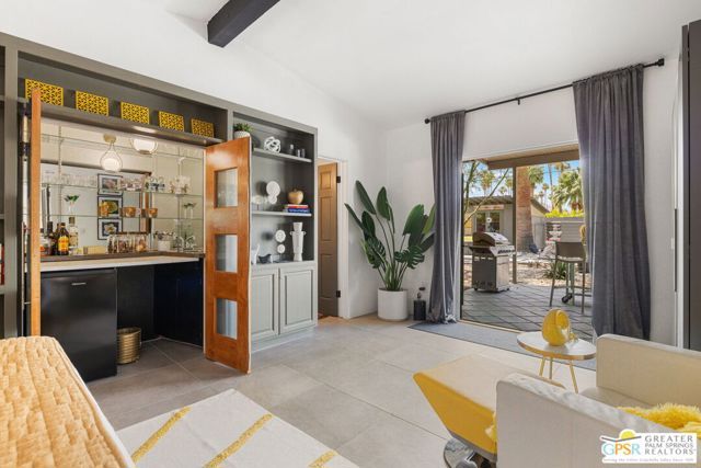 1251 E San Lorenzo Road, Palm Springs, CA 92264