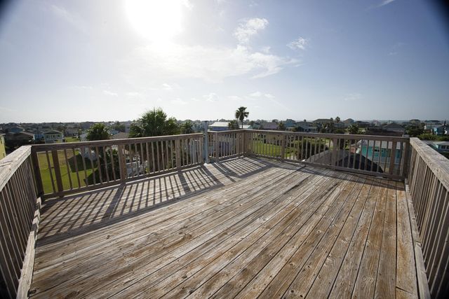 4016 Las Palmas Street, Galveston, TX 77554