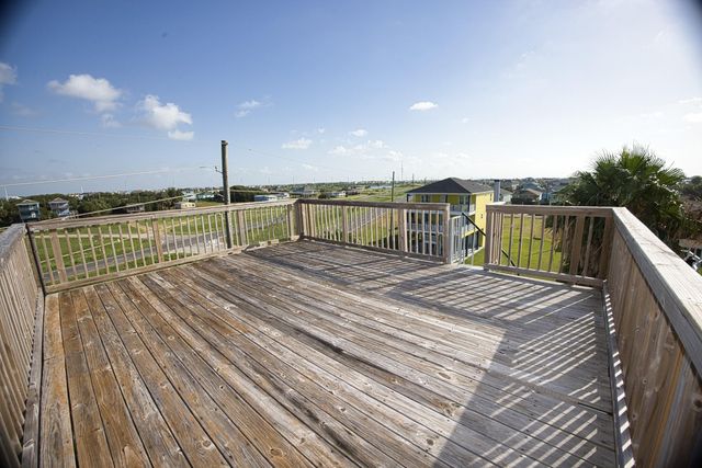 4016 Las Palmas Street, Galveston, TX 77554