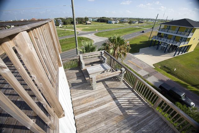 4016 Las Palmas Street, Galveston, TX 77554