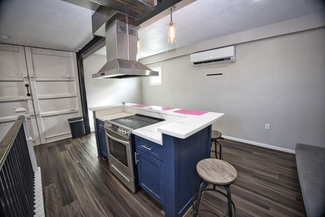 4016 Las Palmas Street, Galveston, TX 77554