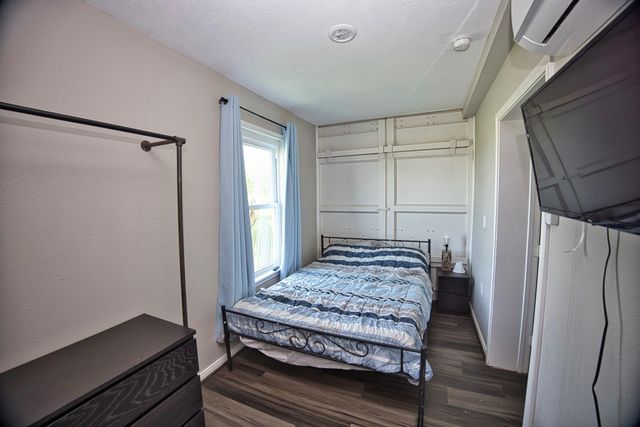 4016 Las Palmas Street, Galveston, TX 77554
