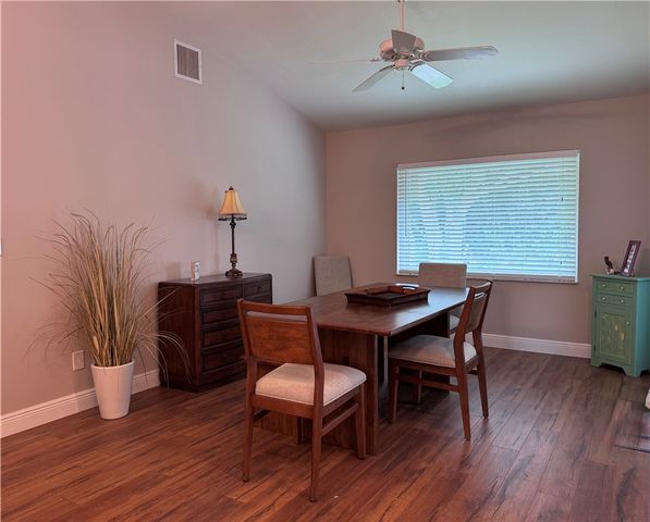 610 39th Court SW, Vero Beach, FL 32968