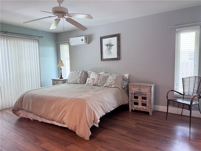610 39th Court SW, Vero Beach, FL 32968
