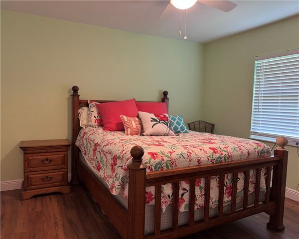 610 39th Court SW, Vero Beach, FL 32968