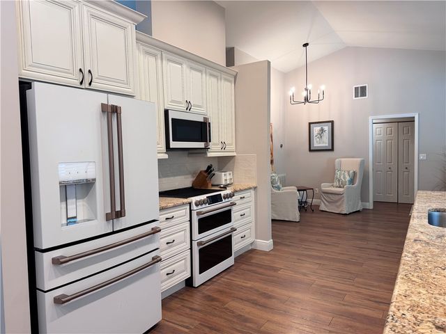 610 39th Court SW, Vero Beach, FL 32968