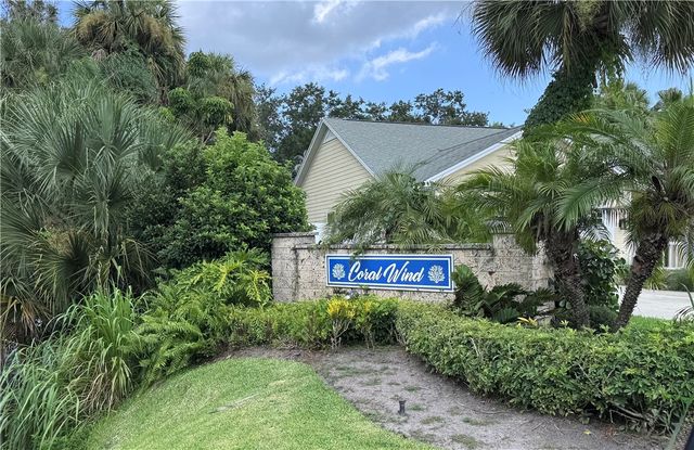 610 39th Court SW, Vero Beach, FL 32968