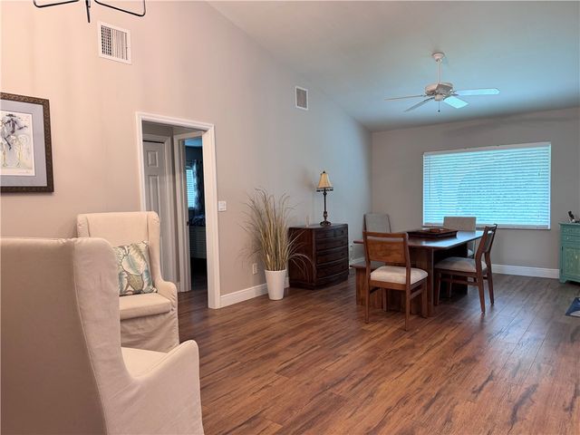 610 39th Court SW, Vero Beach, FL 32968