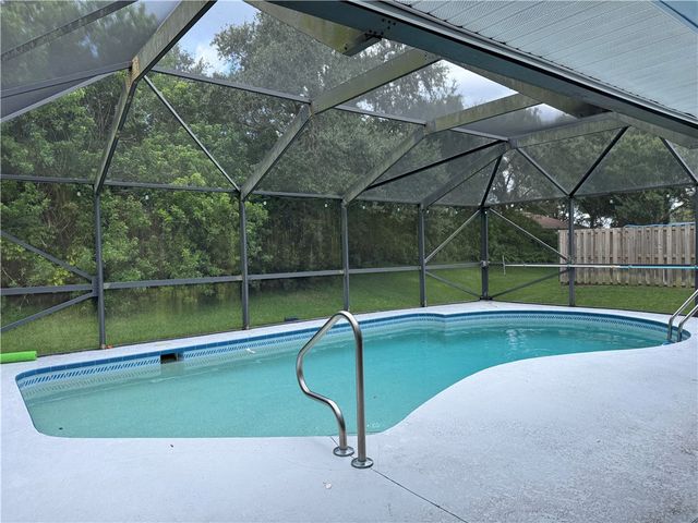 610 39th Court SW, Vero Beach, FL 32968