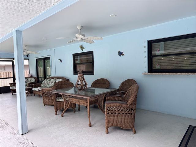 610 39th Court SW, Vero Beach, FL 32968