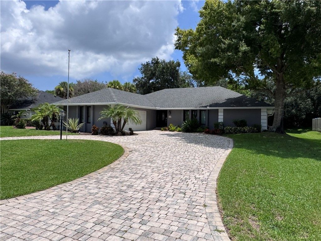 610 39th Court SW, Vero Beach, FL 32968