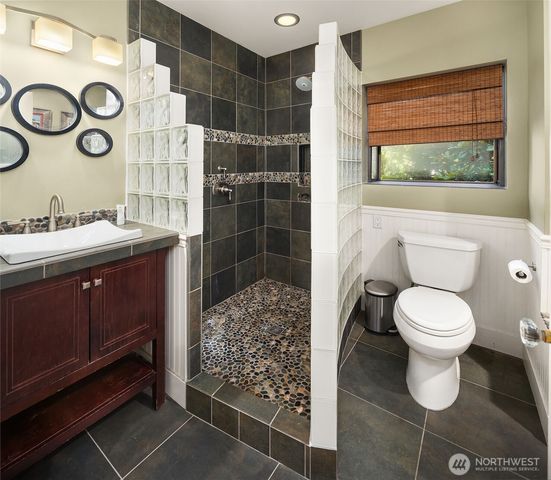 6702 5th Avenue NW, Seattle, WA 98117