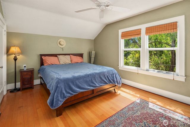 6702 5th Avenue NW, Seattle, WA 98117