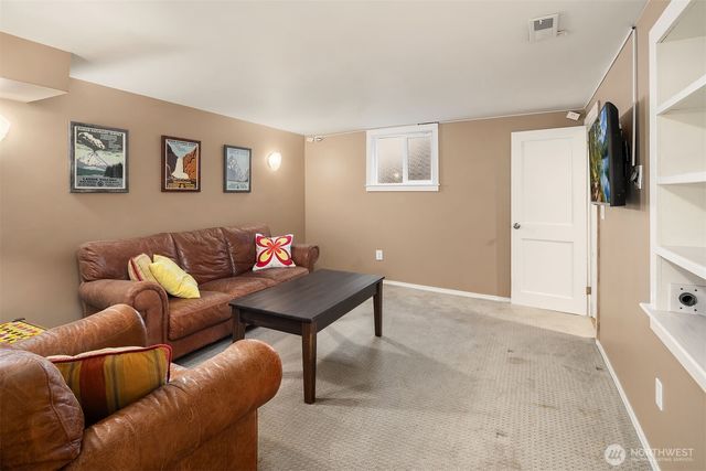 6702 5th Avenue NW, Seattle, WA 98117