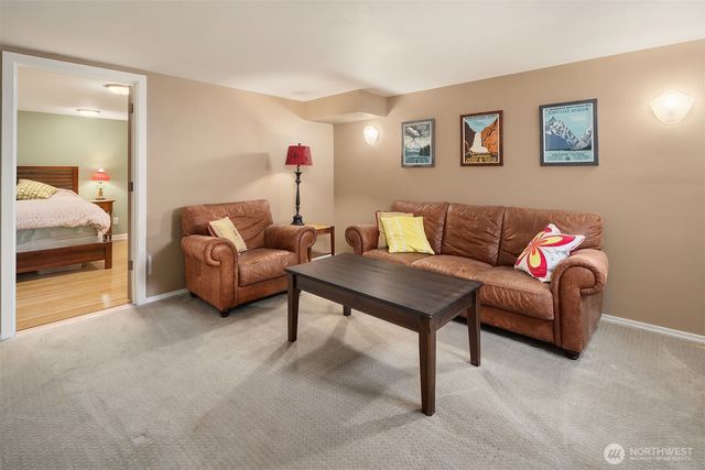 6702 5th Avenue NW, Seattle, WA 98117