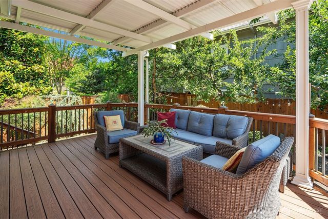 6702 5th Avenue NW, Seattle, WA 98117