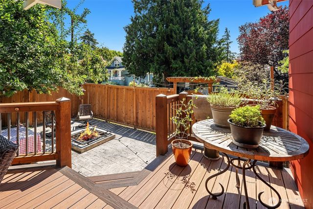 6702 5th Avenue NW, Seattle, WA 98117