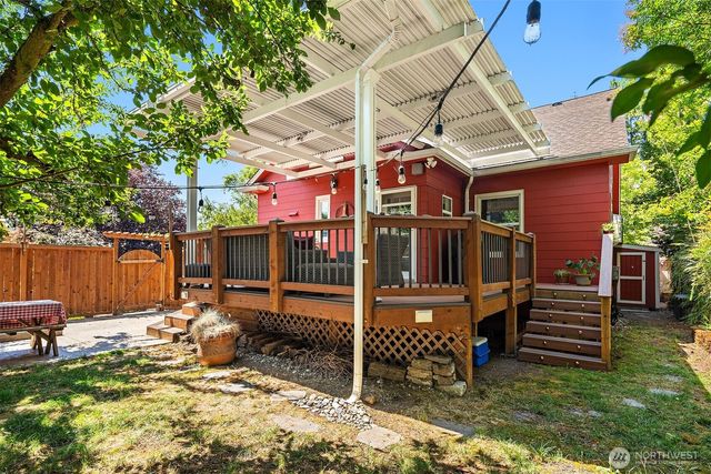 6702 5th Avenue NW, Seattle, WA 98117