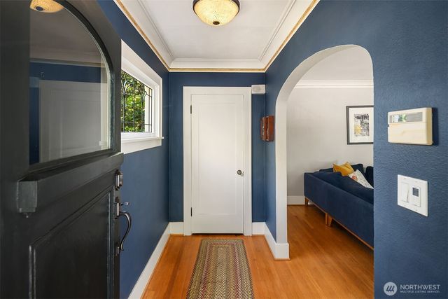 6702 5th Avenue NW, Seattle, WA 98117