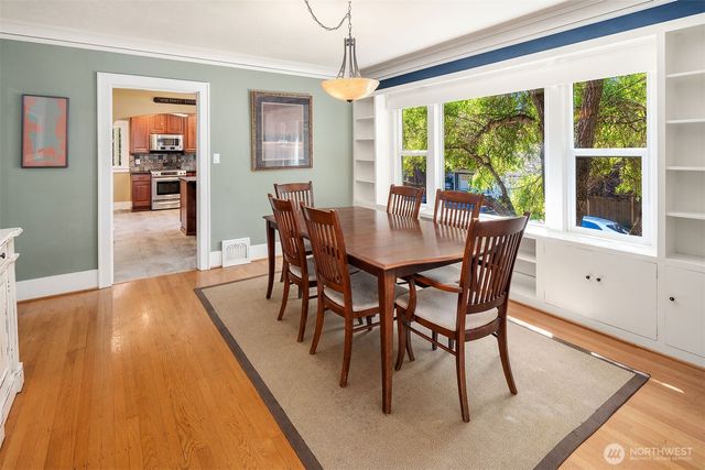 6702 5th Avenue NW, Seattle, WA 98117