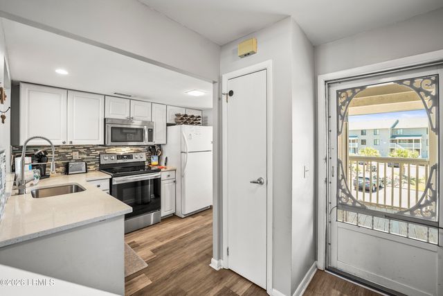 3 Cedar Reef Dr Unit E211, Harbor Island, SC 29920