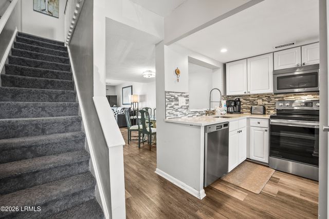 3 Cedar Reef Dr Unit E211, Harbor Island, SC 29920