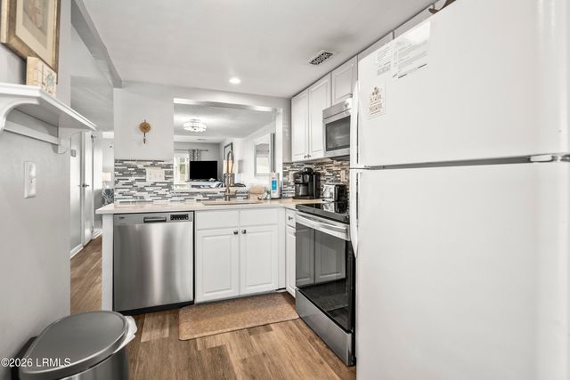 3 Cedar Reef Dr Unit E211, Harbor Island, SC 29920