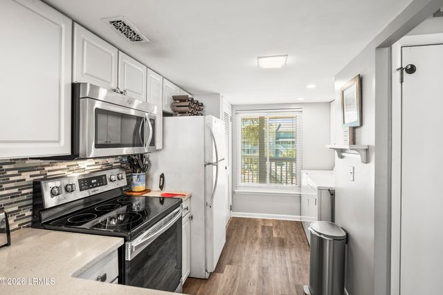 3 Cedar Reef Dr Unit E211, Harbor Island, SC 29920