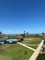 3 Cedar Reef Dr Unit E211, Harbor Island, SC 29920