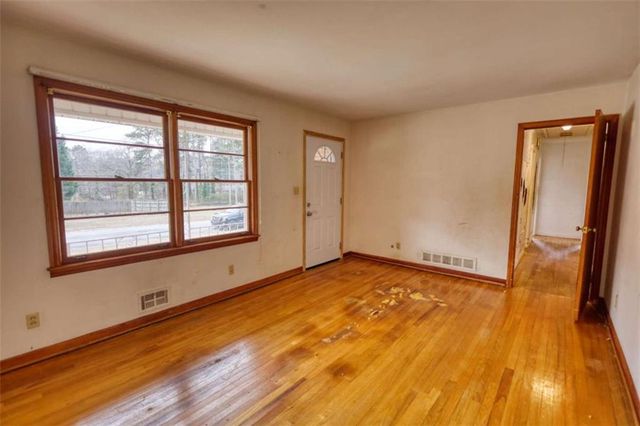 1924 Mural Circle, Morrow, GA 30260