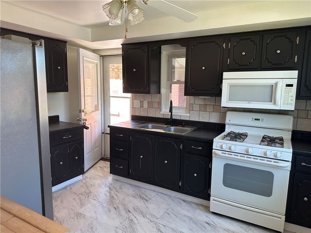 116 Knox St, Scott Twp, PA 15017