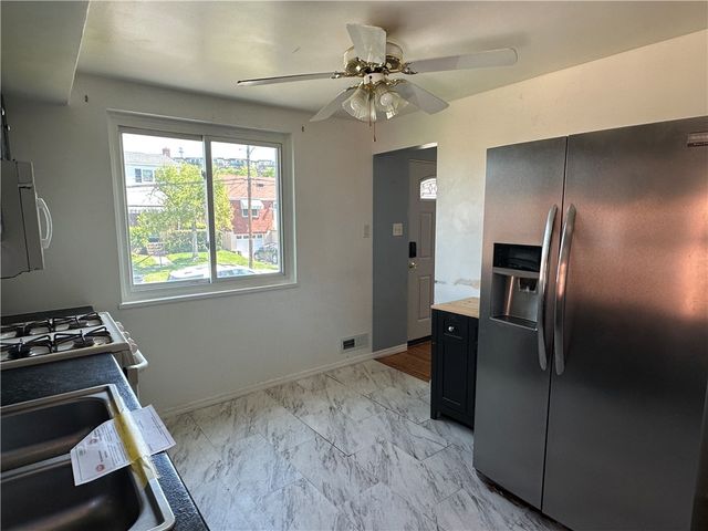 116 Knox St, Scott Twp, PA 15017