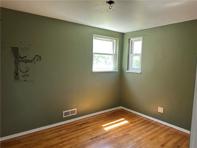 116 Knox St, Scott Twp, PA 15017