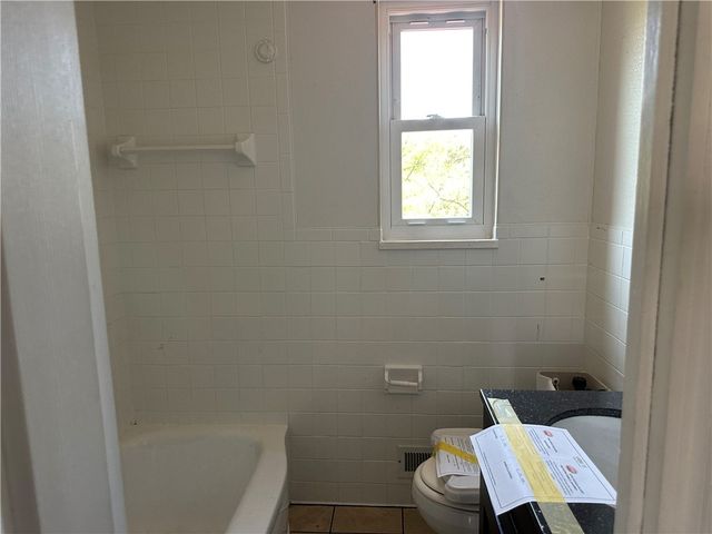 116 Knox St, Scott Twp, PA 15017