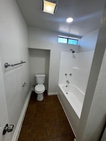 365 N Echo Avenue, Fresno, CA 93701