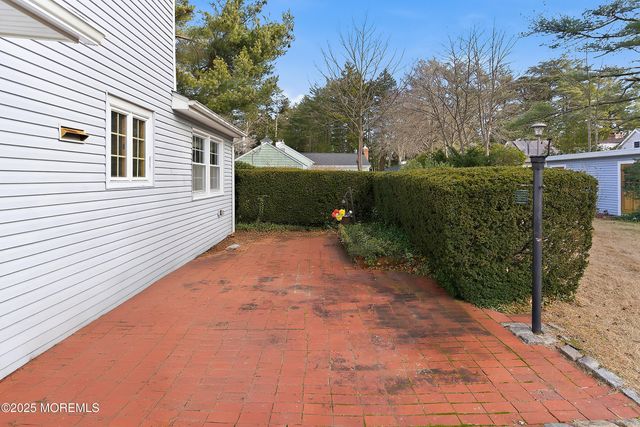 922 Woodview Road, Brielle, NJ 08730