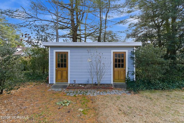 922 Woodview Road, Brielle, NJ 08730