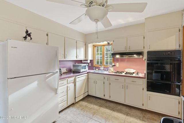 922 Woodview Road, Brielle, NJ 08730